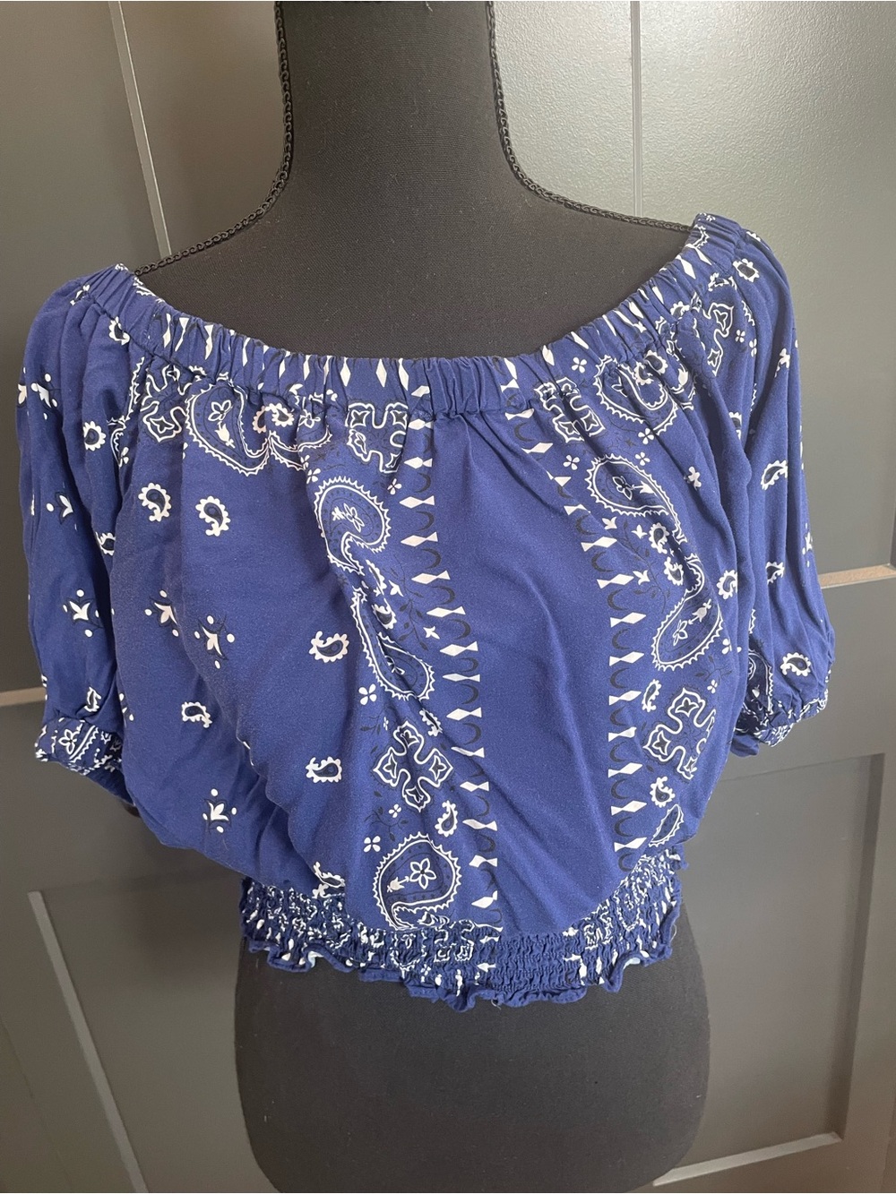 Women's Navy Blue Paisley Off-Shoulder Crop Top